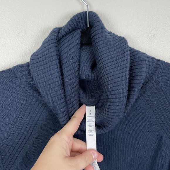 Lululemon Sweat and Savasana Sweater Women's Size 4 Merino Wool Turtleneck Blue - Picture 6 of 7
